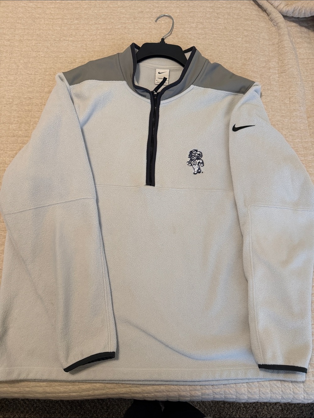 Nike Men’s Cream Pullover- Carolina Tar Heels